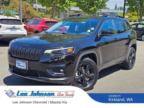 Used 2021 Jeep Cherokee Latitude Plus AWD/4WD image 1