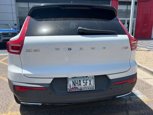 Used 2019 Volvo XC40 T5 R-Design AWD/4WD image 9
