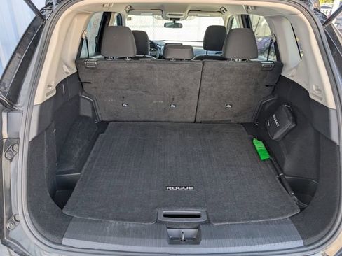 Used 2024 Nissan Rogue S AWD/4WD image 14