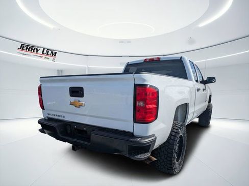 Used 2017 Chevrolet Silverado 1500 W/T w/ Trailering Package RWD image 3