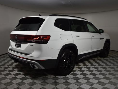 New 2025 Volkswagen Atlas Peak Edition SE image 7