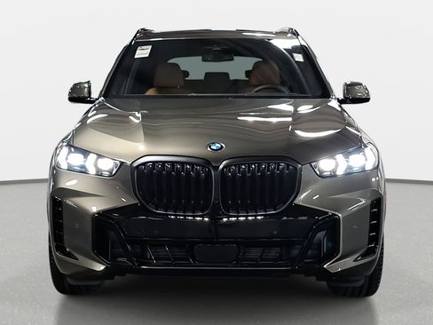 New 2026 BMW X5 xDrive40i w/ M Sport Package image 2