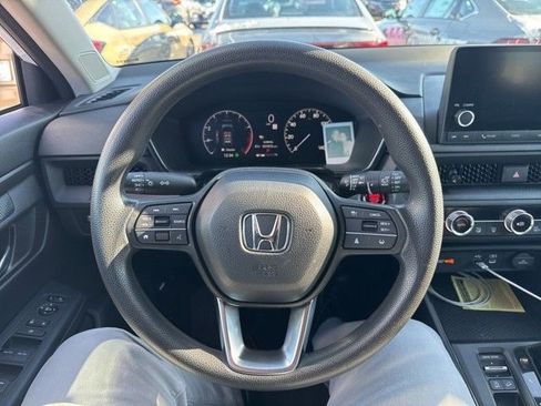 Used 2023 Honda CR-V EX image 14