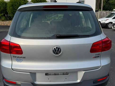 Used 2017 Volkswagen Tiguan S AWD/4WD image 6