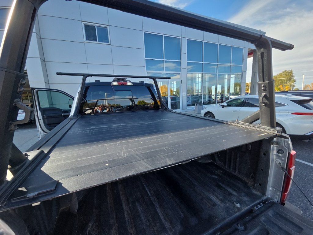 Used 2022 Ford F350 Platinum AWD/4WD image 7