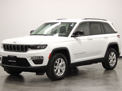 Used 2023 Jeep Grand Cherokee Limited AWD/4WD image 4