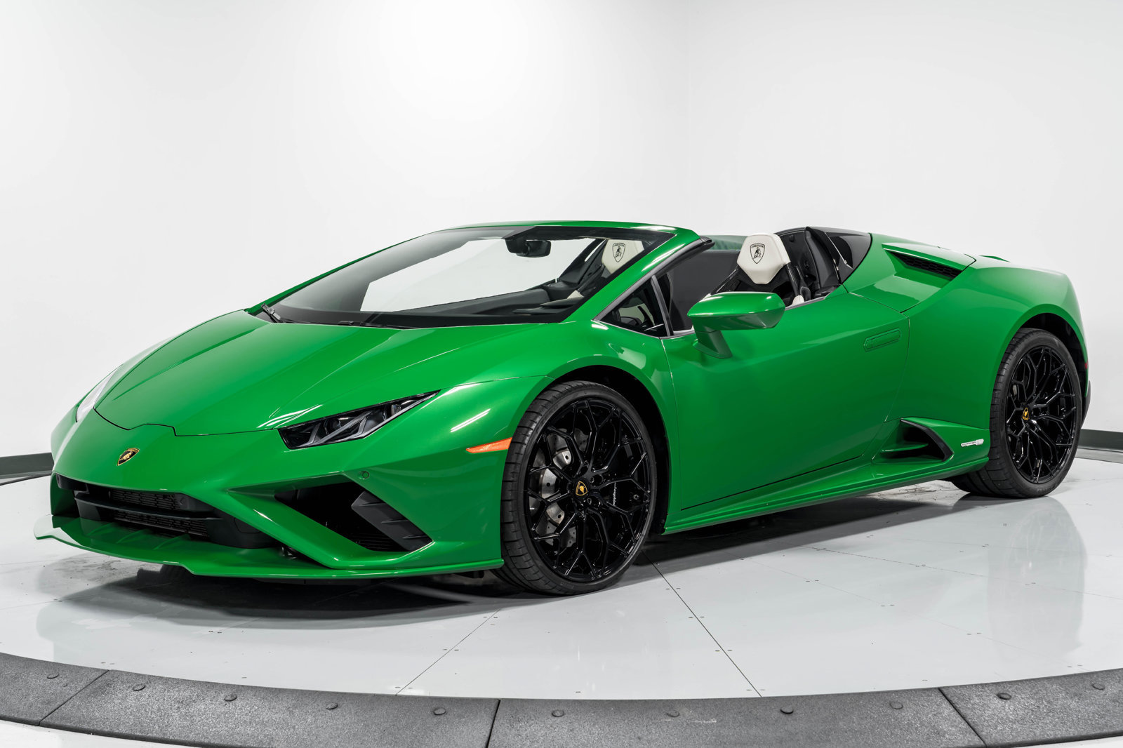 Used 2022 Lamborghini Huracan EVO RWD image 7