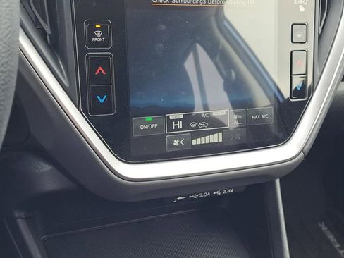 Used 2025 Subaru Crosstrek 2.0i Premium image 14