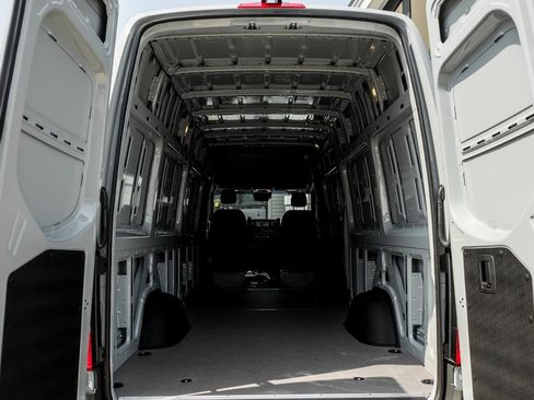 New 2025 Mercedes-Benz Sprinter 2500 image 11