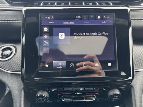 Used 2024 Jeep Grand Cherokee L Altitude image 30