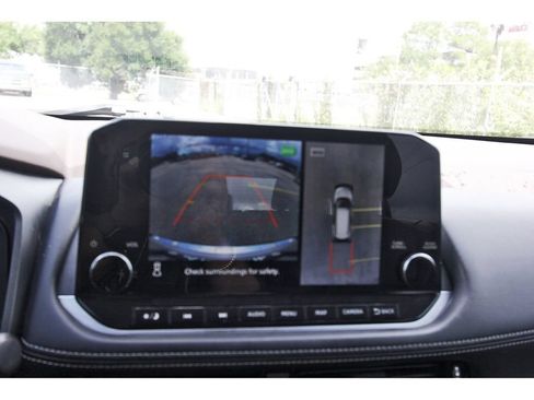 Used 2021 Nissan Rogue Platinum FWD image 25