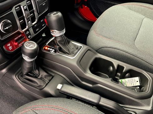 New 2025 Jeep Wrangler Unlimited Rubicon image 8