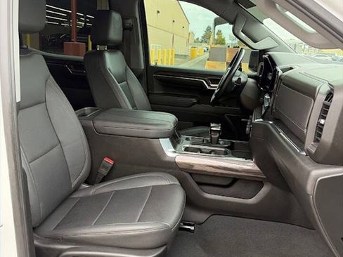 Used 2023 Chevrolet Silverado 1500 LTZ w/ LTZ Convenience Package II AWD/4WD image 16