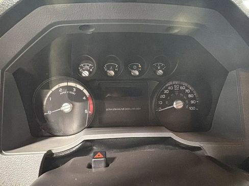 Used 2011 Ford F250 XLT w/ Chrome Pkg image 12