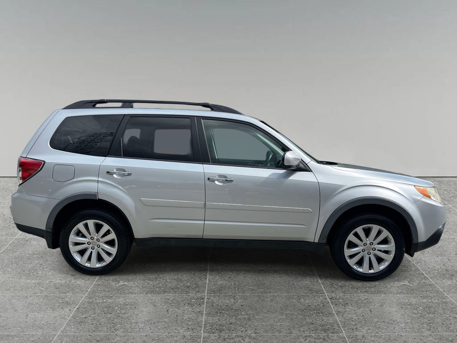Used 2011 Subaru Forester 2.5X Limited w/ Rugged Pkg 1F AWD/4WD image 6