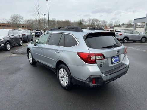 Used 2018 Subaru Outback 2.5i Premium image 8