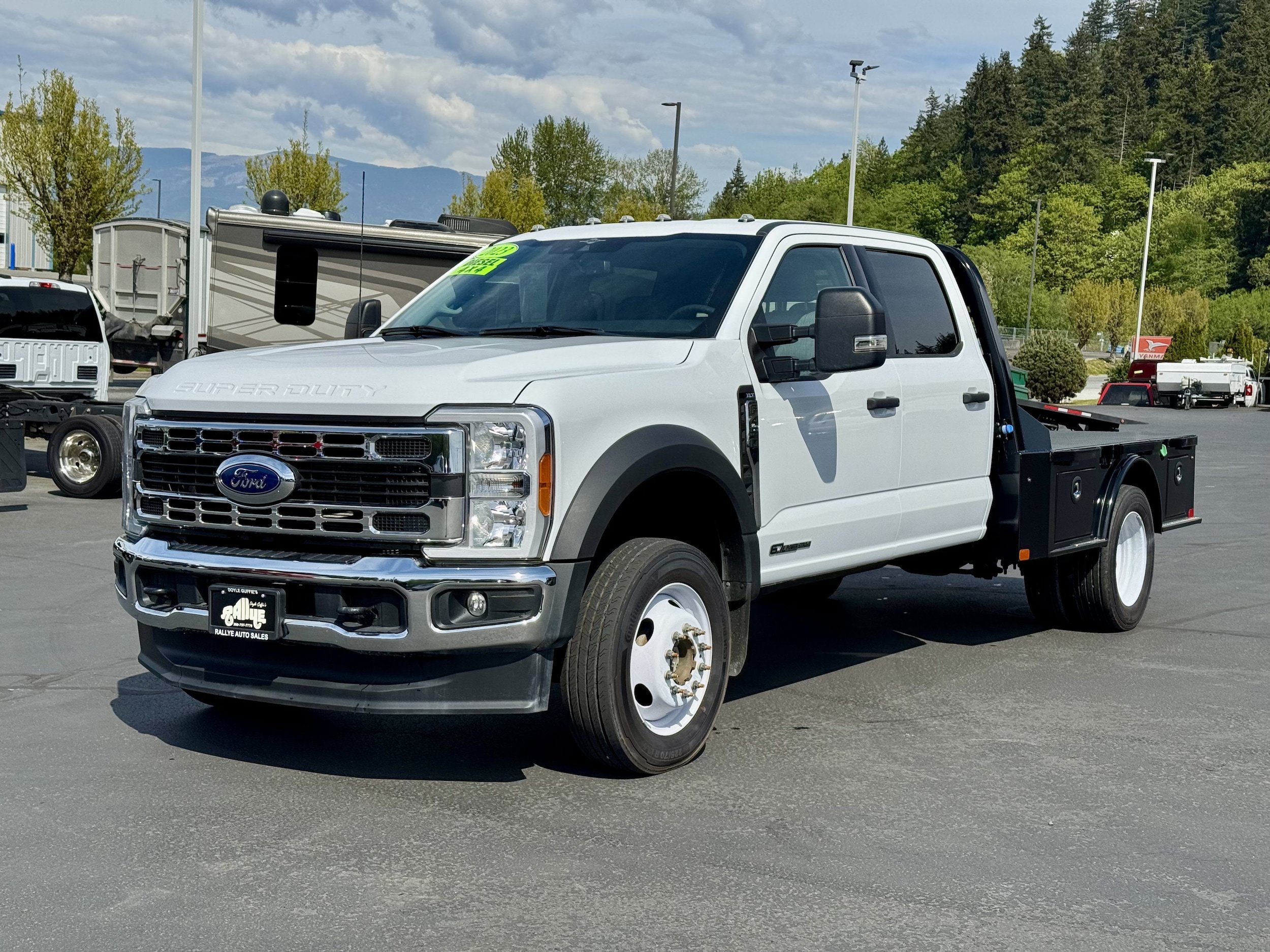Used 2023 Ford F450 XLT w/ XLT Value Package AWD/4WD image 1