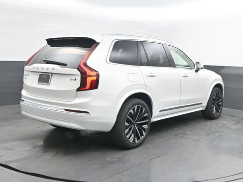 New 2026 Volvo XC90 B6 Ultra w/ Protection Package AWD/4WD image 7
