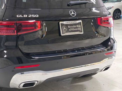 Used 2026 Mercedes-Benz GLB 250 4MATIC image 13