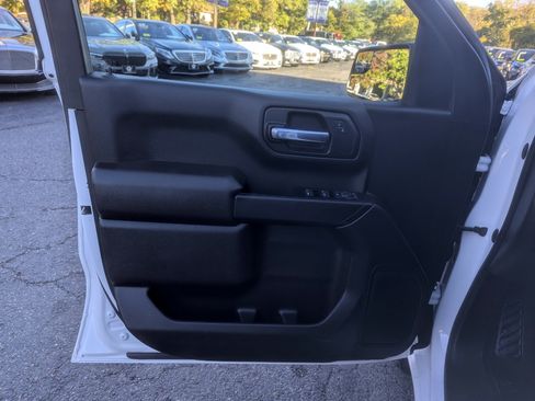 Used 2021 Chevrolet Silverado 1500 Custom image 12