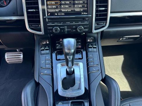Used 2015 Porsche Cayenne S w/ Infotainment Bose Package image 16