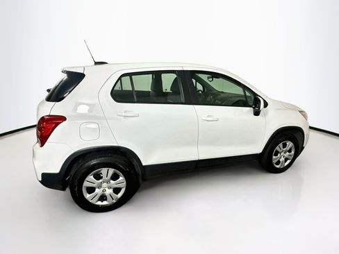 Used 2018 Chevrolet Trax LS FWD image 10