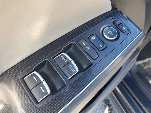 Certified 2022 Honda Civic Sport Touring image 11