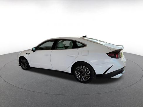 Used 2025 Hyundai Sonata SEL FWD image 10