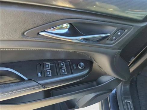 Used 2015 Cadillac SRX FWD image 9