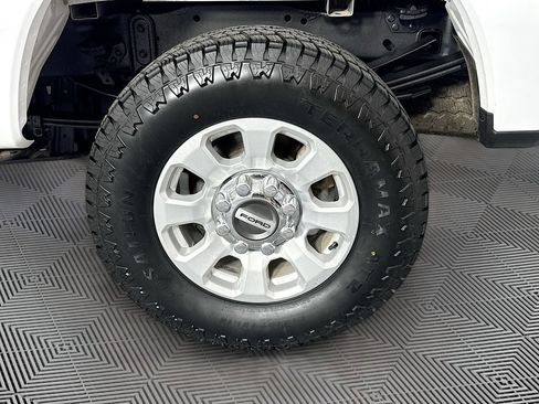 Used 2024 Ford F250 XLT w/ FX4 Off-Road Package AWD/4WD image 28