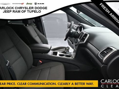 Used 2020 Jeep Grand Cherokee Laredo AWD/4WD image 32