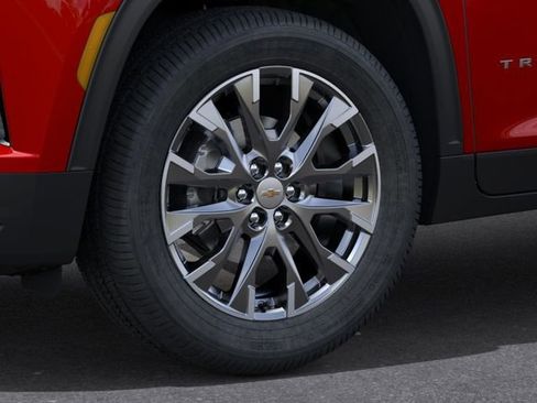 New 2026 Chevrolet Traverse LT w/ Sun and Wheel Package FWD image 9