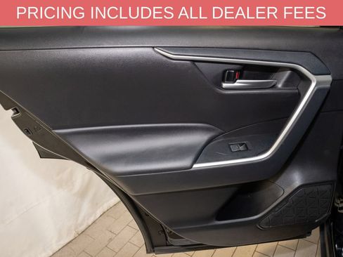 Used 2025 Toyota RAV4 XLE FWD image 9
