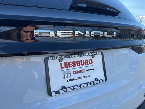New 2026 GMC Acadia Denali Ultimate w/ LPO, Floor Liner Package AWD/4WD image 71