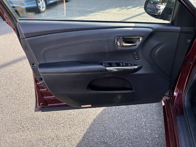 Used 2016 Toyota Avalon XLE Premium FWD image 13