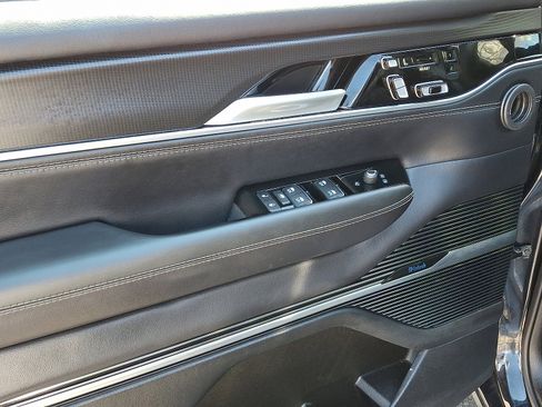 Certified 2025 Jeep Grand Wagoneer L Series II Obsidian w/ Quick Order Packagew 28T image 12