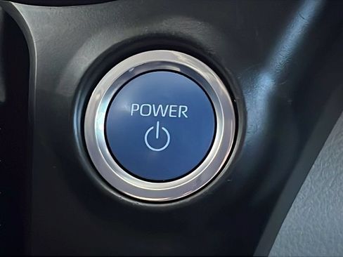 Used 2024 Toyota Sienna XLE FWD image 23