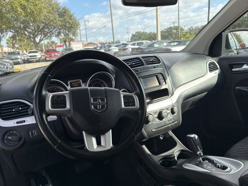 Used 2020 Dodge Journey SE w/ SE Popular Equipment Group image 23