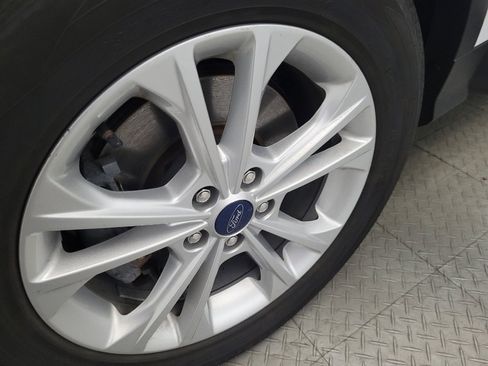 Used 2018 Ford Escape SE w/ Ford Safe & Smart Package image 31