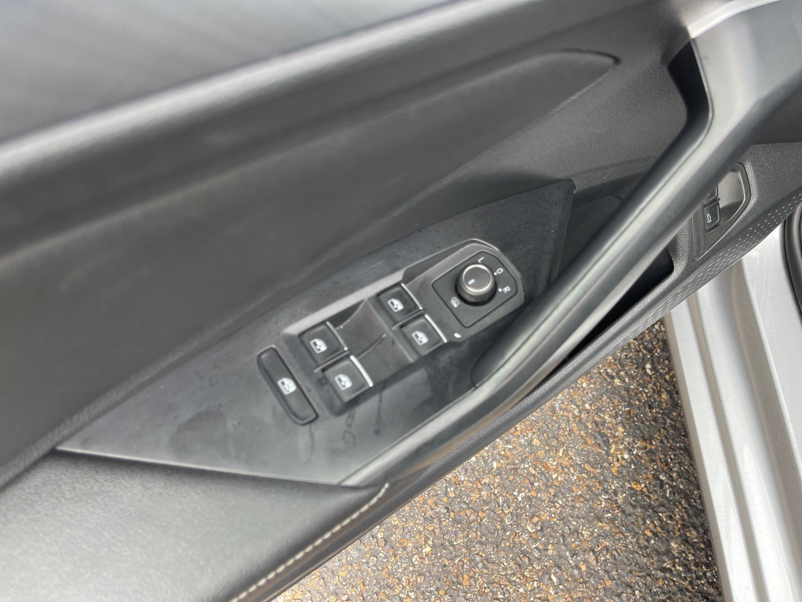 Used 2024 Volkswagen Jetta SE FWD image 8
