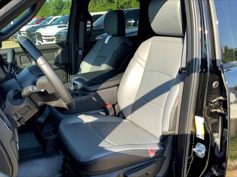 New 2026 RAM 2500 Tradesman w/ Chrome Appearance Group image 9