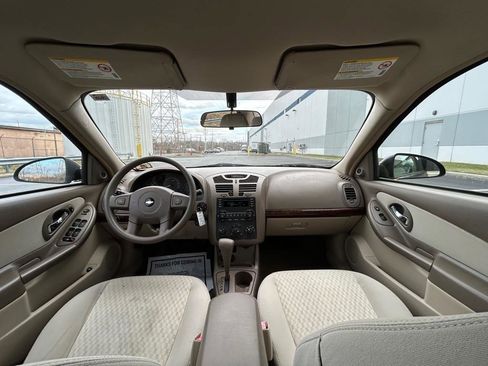 Used 2005 Chevrolet Malibu w/ Preferred Equipment Group image 48