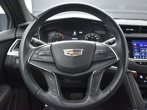 Used 2023 Cadillac XT5 Luxury image 16