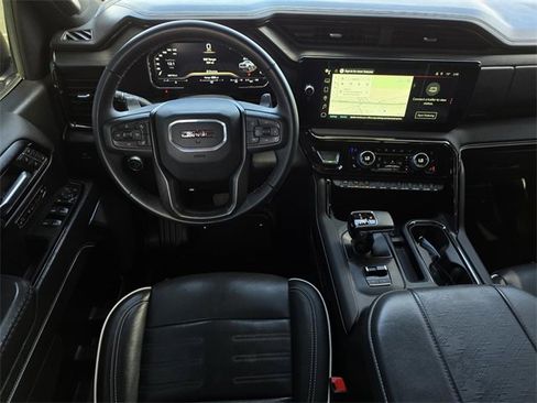 Used 2024 GMC Sierra 1500 AT4X image 12