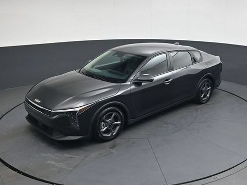 Used 2025 Kia K4 FWD image 30