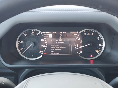 Certified 2023 Land Rover Defender 130 X-Dynamic SE image 17