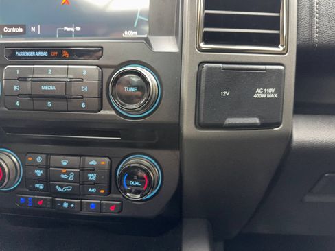 Used 2018 Ford F150 Raptor w/ Equipment Group 802A Luxury AWD/4WD image 31