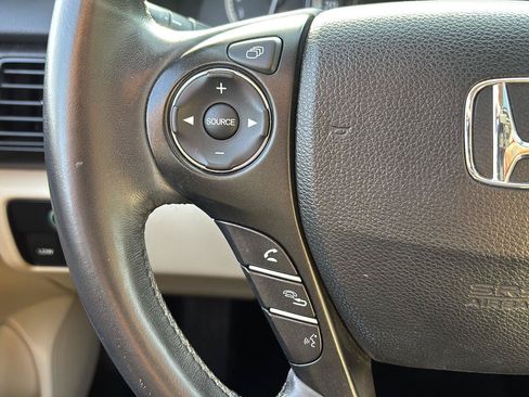Used 2015 Honda Accord Touring image 32