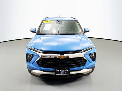 Used 2024 Chevrolet TrailBlazer LT w/ LT Cold Weather Package AWD/4WD image 2