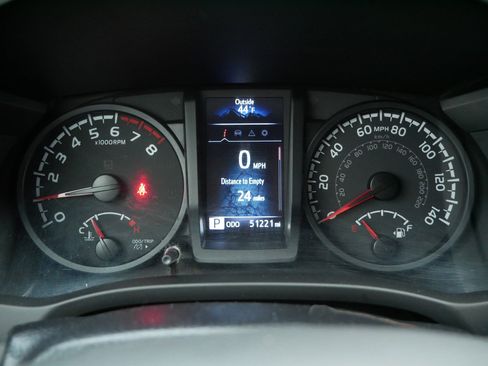 Used 2023 Toyota Tacoma SR image 21